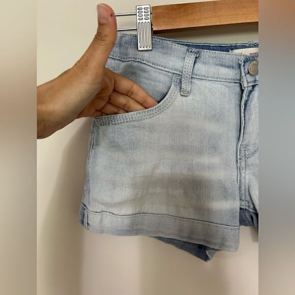 Levi’s Shorty Shorts - Picture 7 of 9
